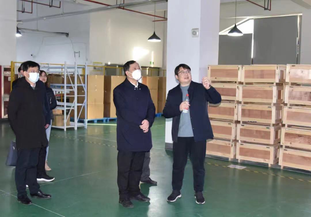 春節(jié)前夕，區(qū)委書記許小波帶隊走訪調(diào)研海圖科技指導(dǎo)工作